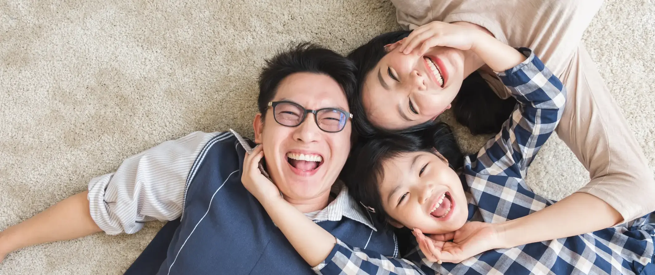 Keluarga bahagia bebas dari jeratan utang dengan bantuan Huskee